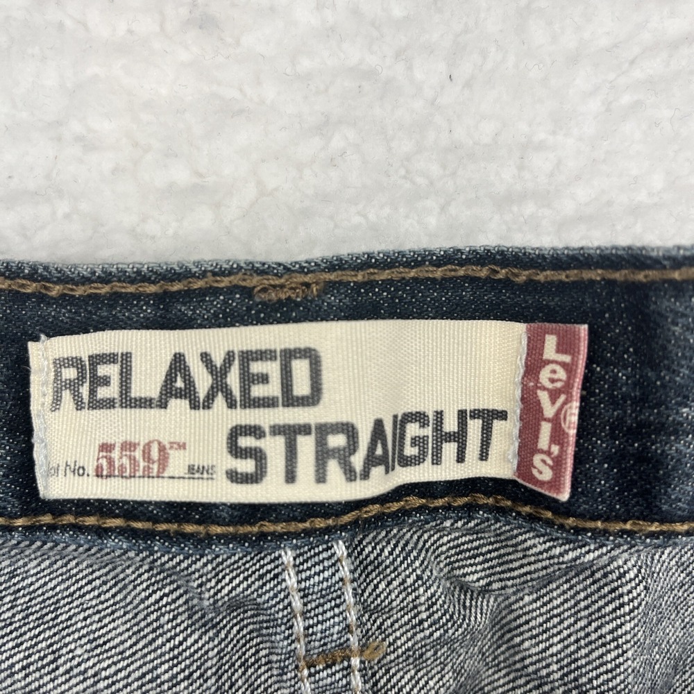 Levi's Jeans Mens 34x32 Blue 559 Denim Relaxed Straight Dark Wash actual 32x30 - Picture 9 of 16